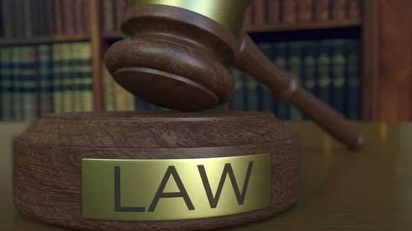 Δικαστές σφυρί χτυπώντας το μπλοκ με νόμο επιγραφή. 3D rendering — Φωτογραφία Αρχείου