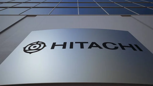 Відкритий вивісок ради з логотипом Hitachi. Сучасні Офісні будівлі. Редакційні 3d-рендерінг — стокове фото