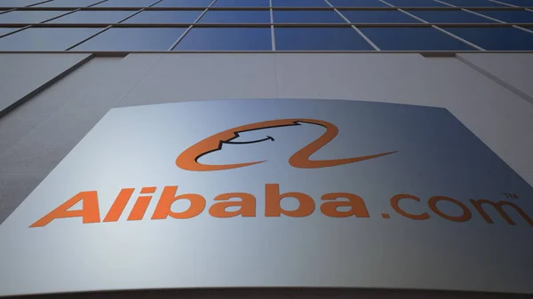 Schildertafel im Freien mit alibaba.com-Logo. modernes Bürogebäude. redaktionelles 3D-Rendering — Stockfoto