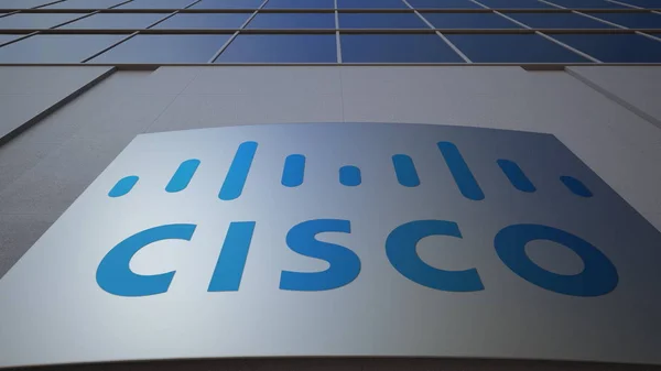 Cartello per esterni con logo Cisco Systems. Moderno edificio per uffici. Rendering editoriale 3D — Foto Stock