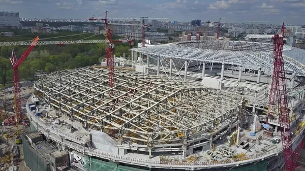 MOSCOW, RÚSSIA - 19 de maio de 2017. Vista aérea do estádio de futebol Dinamo ou VTB Arena canteiro de obras — Fotografia de Stock