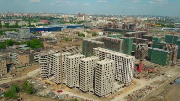 Μόσχα, Ρωσία - Μαΐου 24, 2017. Κεραία βολή της διαμέρισμα σπίτια Zilart εργοτάξιο. 4 k κλιπ — Αρχείο Βίντεο