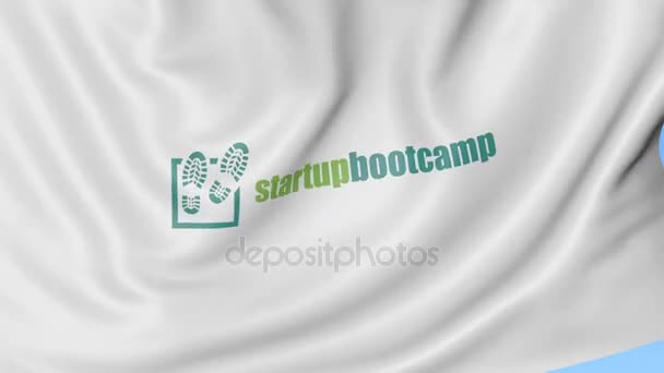 Розмахуючи прапором, з логотипом Startupbootcamp. Безшовні loop 4 к редакційної анімації — стокове відео