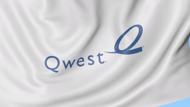 Drapeau avec logo Qwest. Seamles boucle 4K animation éditoriale — Video