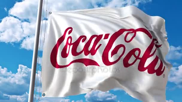 Bulutlar hareket karşı Coca-Cola logolu bayrak sallıyor. 4 k editoryal animasyon — Stok video