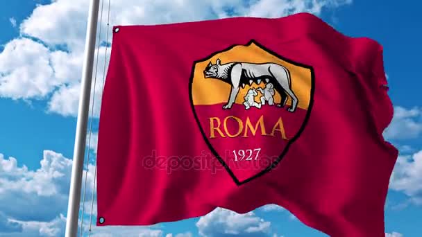 Acenando bandeira com logotipo da equipe de futebol Roma. Clipe editorial 4K — Vídeo de Stock