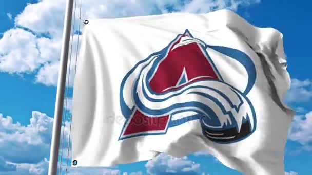 Wapperende vlag met Colorado Avalanche Nhl hockey team logo. 4 k redactionele clip — Stockvideo
