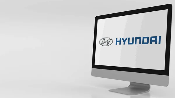 Modern számítógép képernyőjén a Hyundai logó. Szerkesztői 3d-leképezés — Stock Fotó