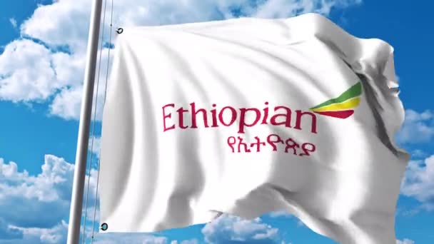 Viftande flagga med Ethiopian Airlines logotyp. 4 k redaktionella klipp — Stockvideo