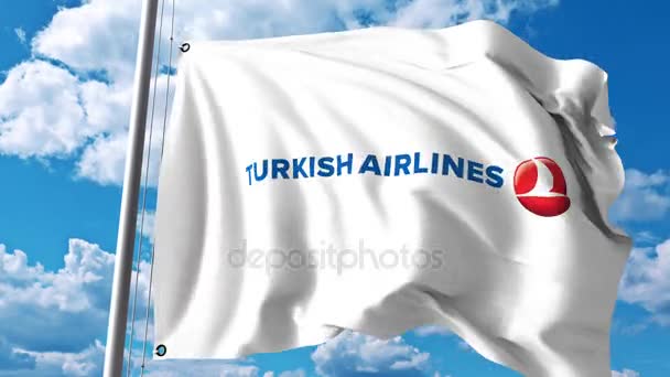 Κουνώντας τη σημαία με το λογότυπο της Turkish Airlines. 4 k κλιπ συντακτική — Αρχείο Βίντεο
