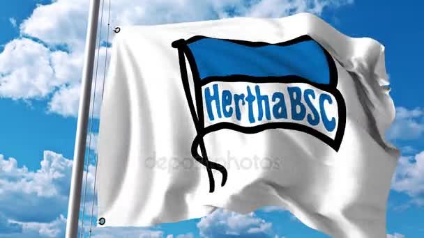 Mengibarkan bendera dengan logo klub sepak bola Hertha BSC. Klip editorial 4K — Stok Video