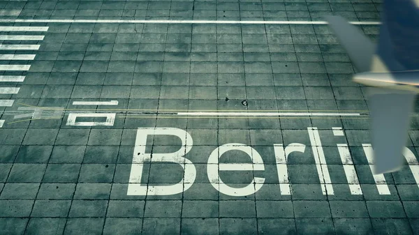 Luftaufnahme eines Flugzeugs beim Landeanflug auf den Berliner Flughafen. Reise nach Deutschland 3D-Rendering — Stockfoto