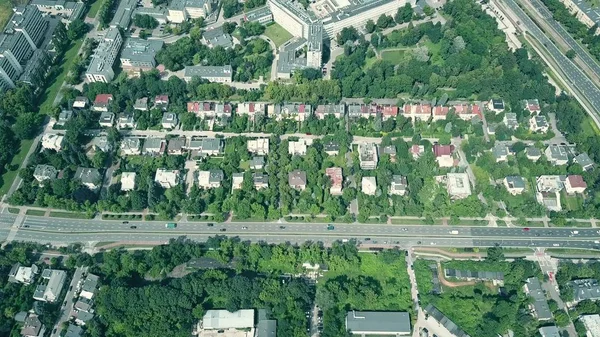 Veduta aerea della città europea aree residenziali e uffici — Foto Stock