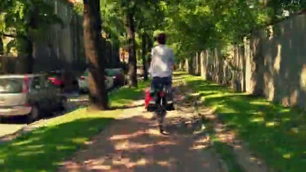 Temps écoulé par les cyclistes le long de la piste cyclable urbaine — Video