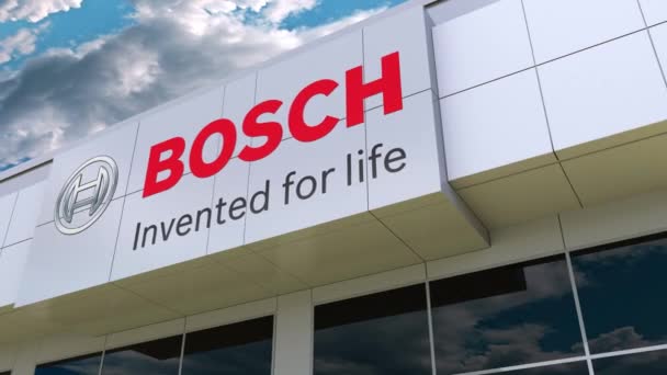 A modern épület homlokzatát logó Robert Bosch GmbH-nál kap. Szerkesztői 3d-leképezés — Stock videók