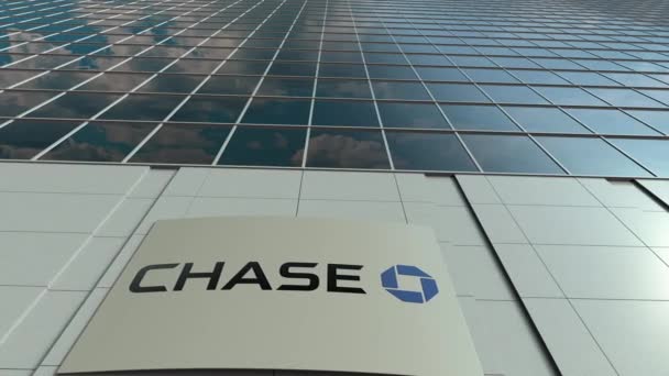 Schildertafel mit jpmorgan chase bank logo. moderne Bürogebäude Fassade Zeitraffer. redaktionelles 3D-Rendering — Stockvideo