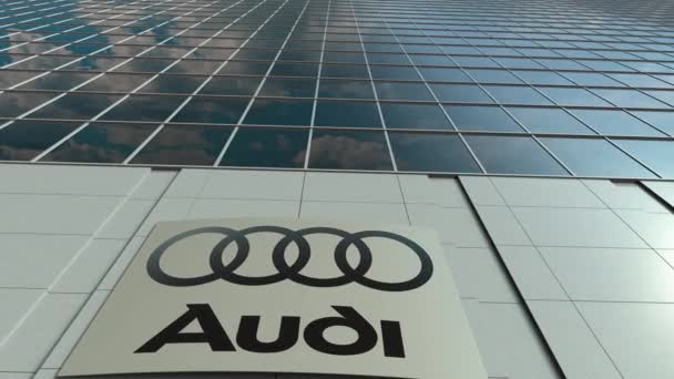 Panneau de signalisation avec logo Audi. Immeuble de bureaux moderne façade time lapse. Editorial rendu 3D — Video