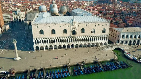 Havadan görünümü ünlü Palazzo Ducale veya Doges Sarayı Venedik, İtalya — Stok fotoğraf