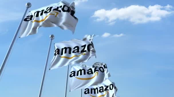 Macha flagi z logo Amazon przeciwko niebo, Płynna pętla. 4 k redakcji animacji — Wideo stockowe