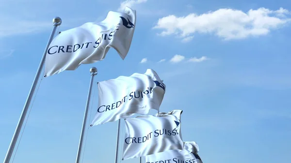 Bandiere sventolanti con logo Credit Suisse contro il cielo, rendering editoriale 3D — Foto Stock
