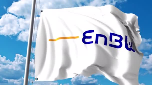 Drapeau avec logo Energie Baden-Wurttemberg AG EnBW contre les nuages et le ciel. Animation éditoriale 4K — Video