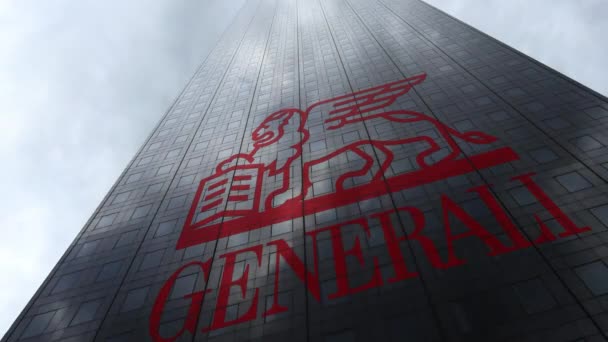 Logotipo del Grupo Generali en una fachada de rascacielos que refleja nubes, lapso de tiempo. Representación Editorial 3D — Vídeos de Stock