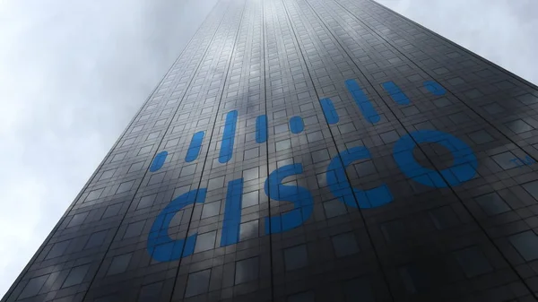 Logo Cisco Systems su una facciata di grattacielo che riflette le nuvole. Rendering editoriale 3D — Foto Stock
