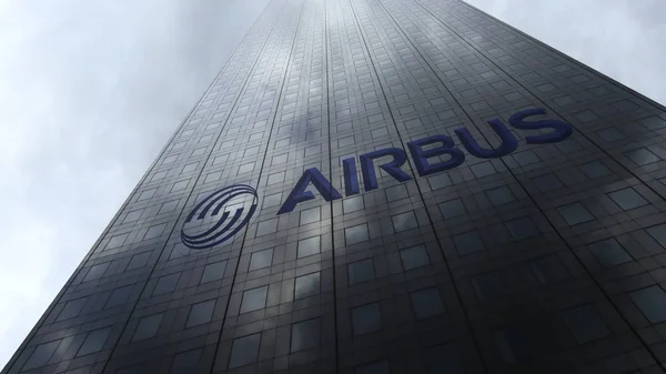 Airbus logo na mrakodrap fasádu odrážející mraky. Úvodník 3d vykreslování — Stock fotografie