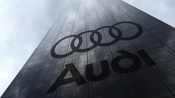 Logo de Audi en una fachada de rascacielos que refleja las nubes. Representación Editorial 3D — Foto de Stock