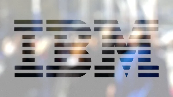 Logo IBM na szkle przeciwko niewyraźne tłum na ulicę. Redakcji renderowania 3d — Zdjęcie stockowe