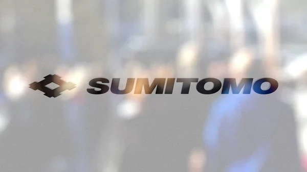Sumitomo Corporation logosuna steet bulanık kalabalığa karşı bir cam. Editoryal 3d render — Stok fotoğraf