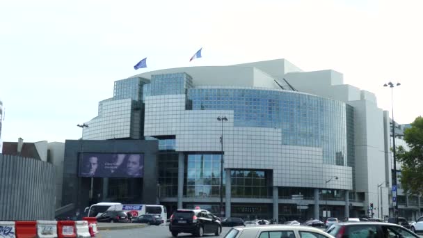 Paris, Frankreich - 8. Oktober 2017. bastille opera house — Stockvideo