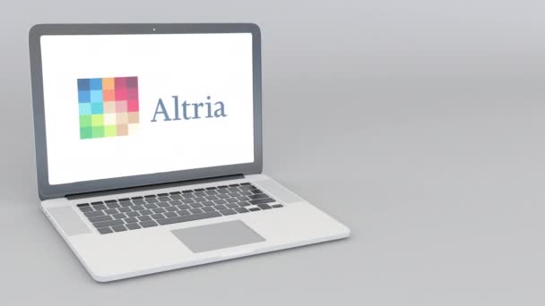 Computer portatile di apertura e chiusura con logo Altria. Animazione editoriale 4K — Video Stock