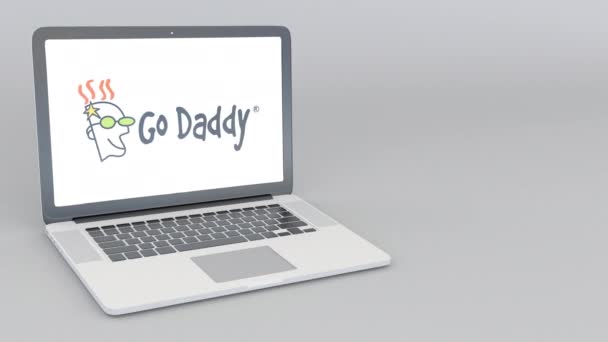 Ordinateur portable d'ouverture et de fermeture avec logo Godaddy. Animation éditoriale 4K — Video