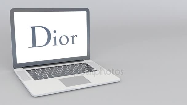 Openen en sluiten van laptop met Dior logo. 4 k redactionele animatie — Stockvideo