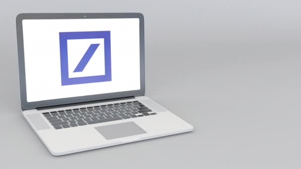 Laptop mit Logo der Deutschen Bank AG öffnen und schließen. 4k redaktionelle Animation — Stockvideo