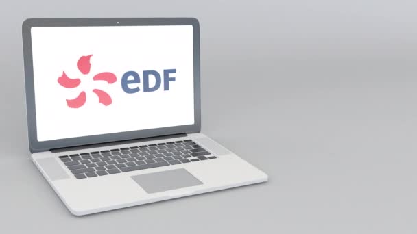 Abrir e fechar laptop com logotipo Electricite de France EDF. Animação editorial 4K — Vídeo de Stock