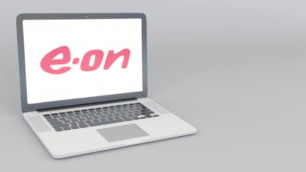 Laptop öffnen und schließen mit e.on-Logo. 4k redaktionelle Animation — Stockvideo