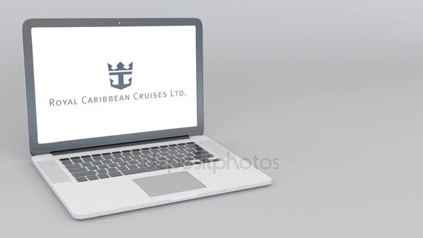 Openen en sluiten van laptop met Royal Caribbean Cruises Ltd logo. 4 k redactionele animatie — Stockvideo