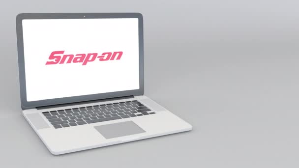 Computer portatile di apertura e chiusura con logo Snap-On. Animazione editoriale 4K — Video Stock