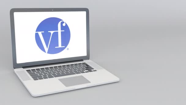Nyitó és záró laptop Vf Corporation logóval. 4 k szerkesztői animáció — Stock videók