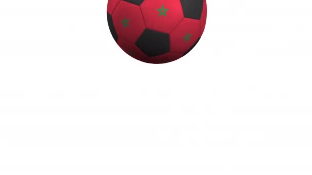 Fotballspill med Marokkos flagg. Alfa matte for enkel bakgrunnsendring – stockvideo