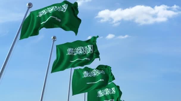 Bandiere multiple sventolanti dell'Arabia Saudita contro il cielo blu, loop senza soluzione di continuità — Video Stock