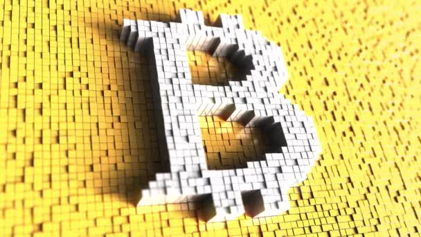 Witte bitcoin symbool gemaakt van grote pixels tegen gele achtergrond. Loopbare beweging achtergrond — Stockvideo