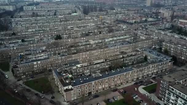 Vista aérea dos blocos de edifícios de apartamentos. Amesterdão, Países Baixos — Vídeo de Stock