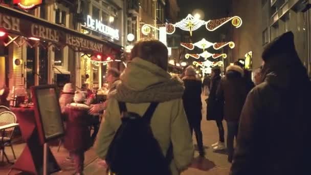 Amsterdam, Hollanda - 25 Aralık 2017. Noel arifesinde sokak restoranlar — Stok video