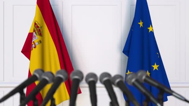 西班牙和欧洲联盟在国际会议或谈判新闻发布会上的旗帜 — 图库视频影像