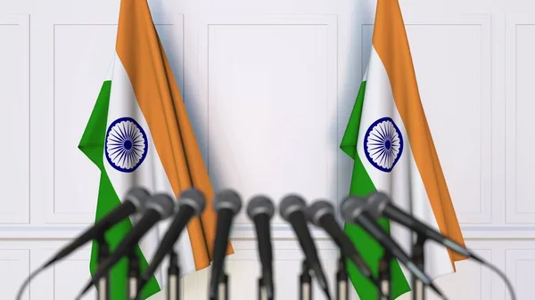 Indiase officiële persconferentie. Lijst van vlaggen van India en microfoons. Conceptuele 3D-rendering — Stockfoto