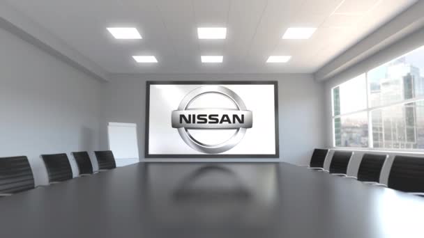 Nissan-Logo auf dem Bildschirm in einem Besprechungsraum. redaktionelle 3D-Animation — Stockvideo