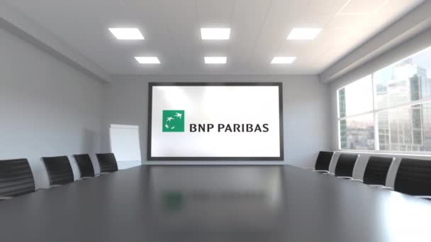 Logo BNP Paribas sullo schermo in una sala riunioni. Animazione editoriale 3D — Video Stock